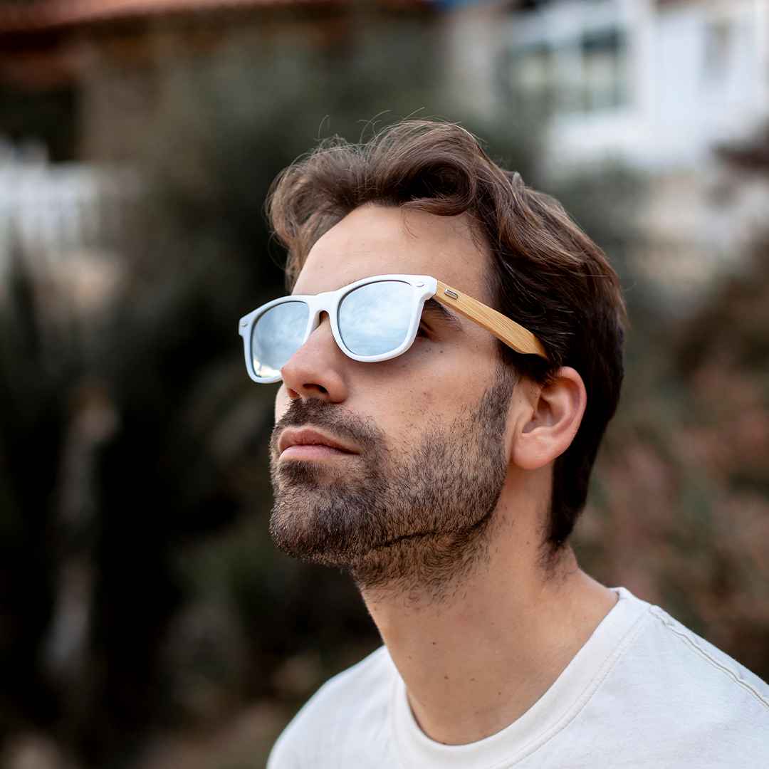 Occhiali da sole in bambù - immagine 4